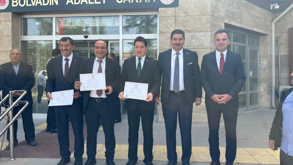 MHP’li Belediye Başkanları Mazbatalarını Aldı