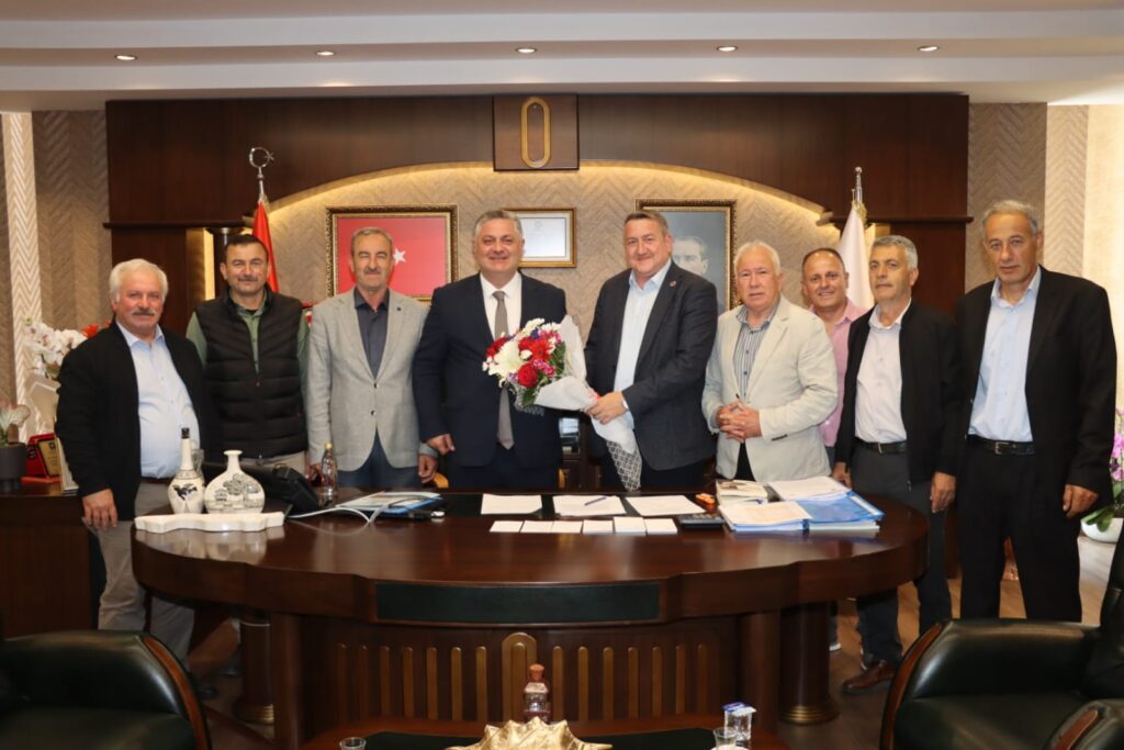YALOVA DA KÖY MUHTARLARI BAŞKAN GÜREL’E ZİYARETİ