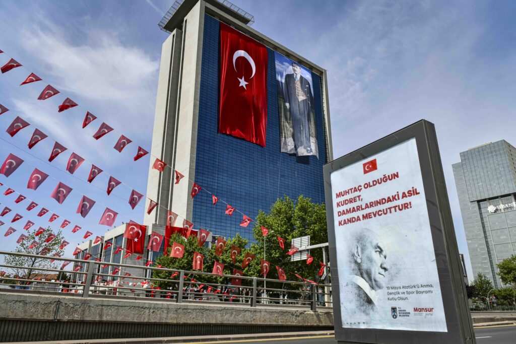 CUMHURİYET, ÜLKEMİZ SİZLERE EMANET