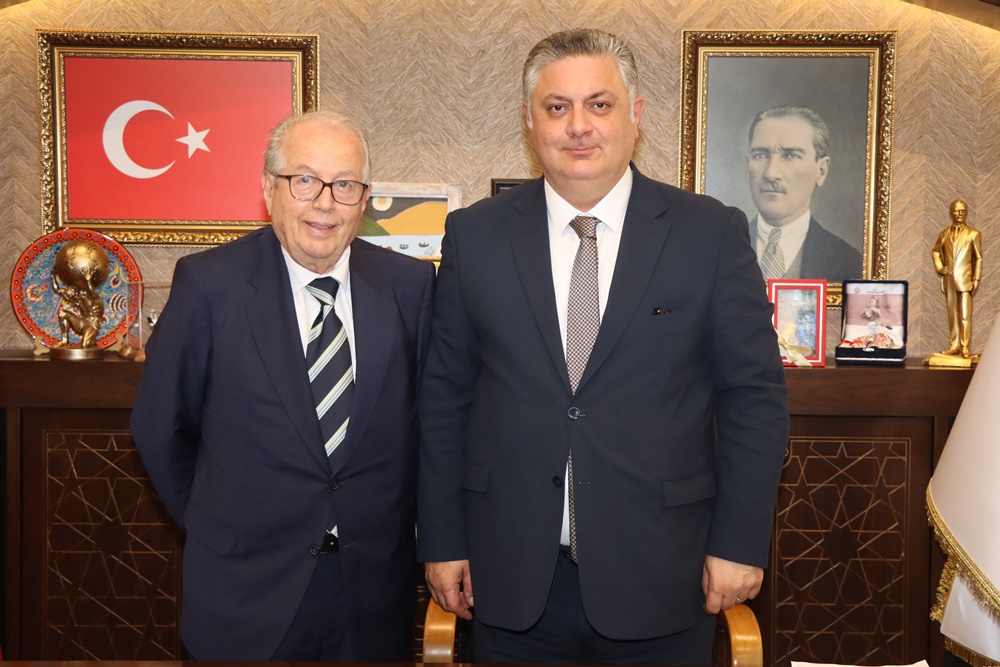 BAŞKAN GÜREL KONUKLARINI AĞIRLADI
