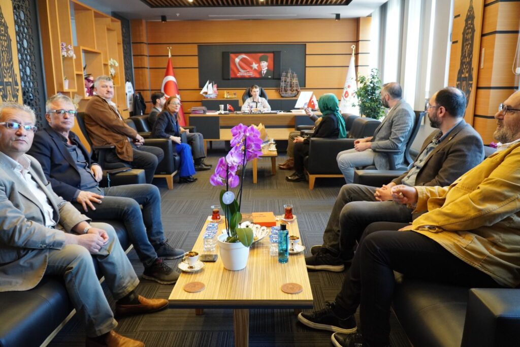 YALOVA KENT KONSEYİ, BAŞKAN FAZLACA’YI ZİYARET ETTİ