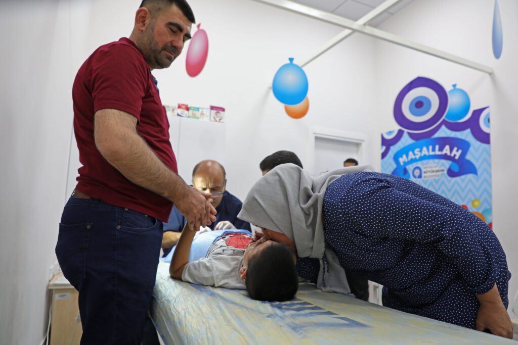 Antalya Büyükşehir Belediyesi Sağlık Konusunda Vatandaşa Dokunuyor