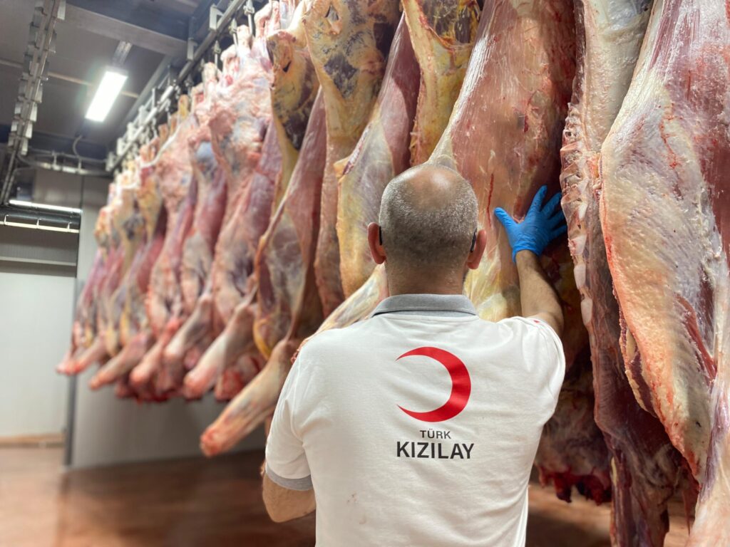 Türkiye ve Gazze için 31 bin 668 hisse kurban kesildi