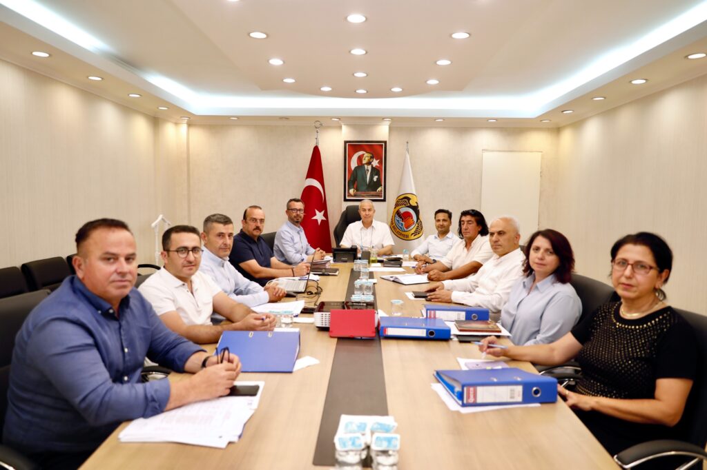 BAŞKAN ÖZÇELİK ENCÜMEN GÜNDEMİNİ DEĞERLENDİRDİ