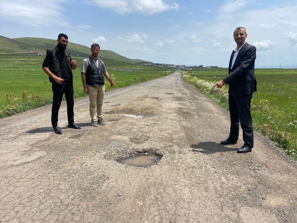 Yaşananları görmüyor musunuz?.