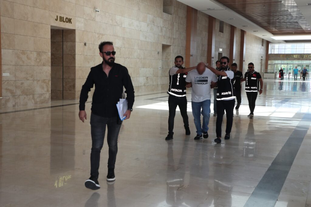 Konyaaltı’nda Kadın Cinayeti: Zanlılardan Biri Tutuklandı