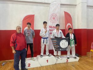 KARATEDE CUMHURİYET KUPASI ÇİFTLİKKÖY BELEDİYESPOR’UN