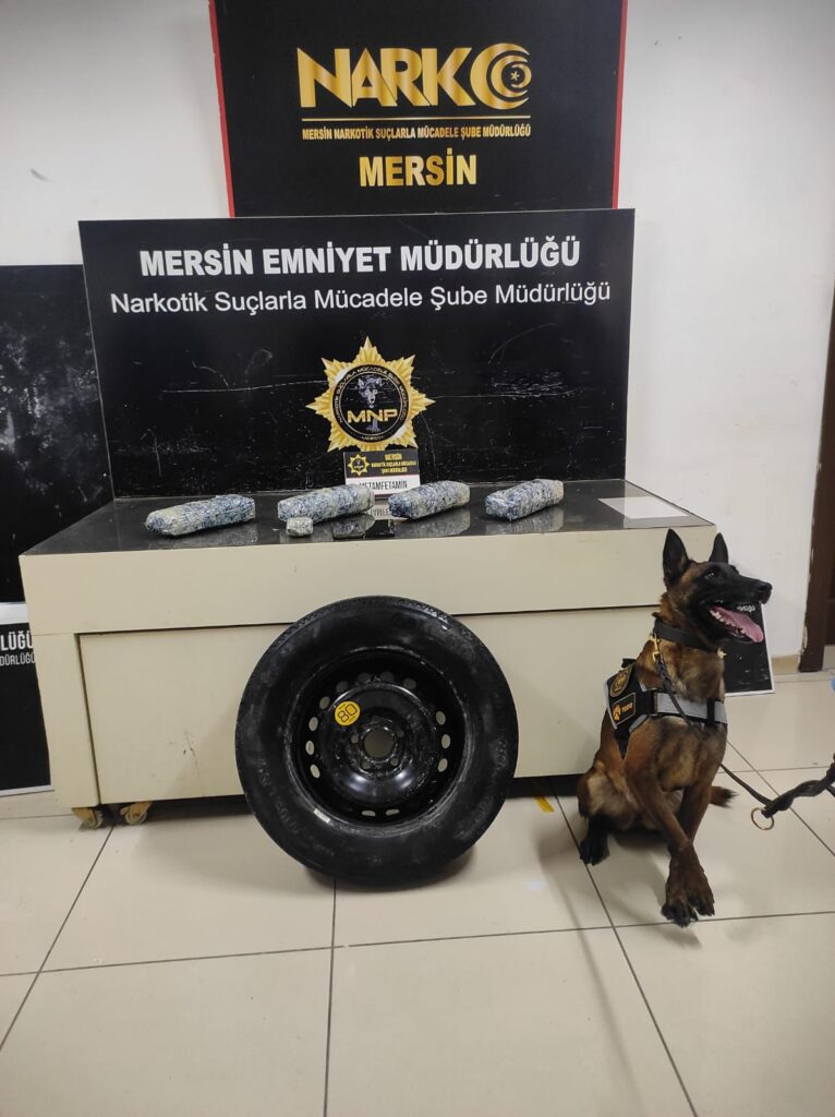 Stepneye gizlenmiş metamfetamin ele geçirildi: 2 kişi tutuklandı