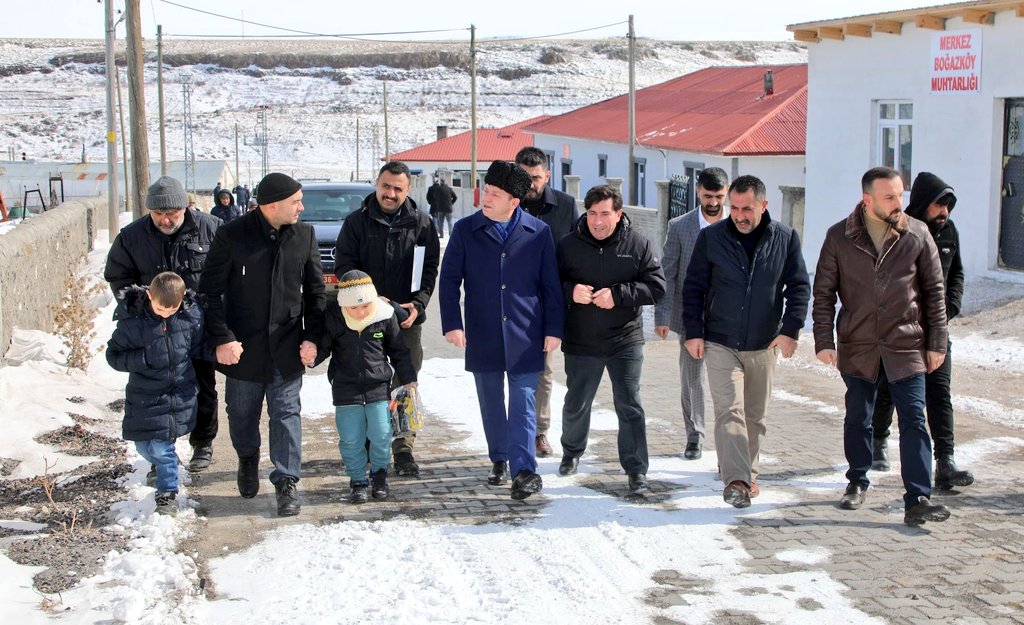 Kars Valisi Ziya Polat, Boğazköy’de vatandaşların sorunlarını dinledi – Birlik Haber Ajansı