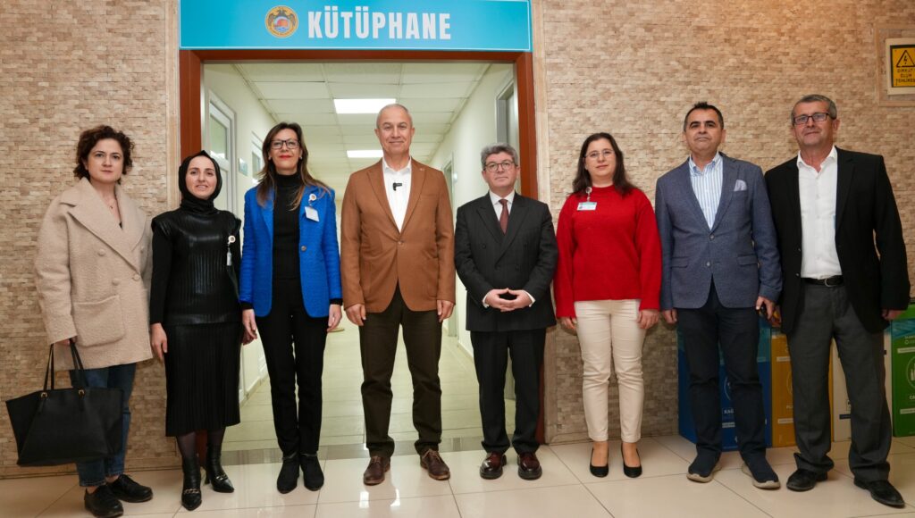 MAHMUTLAR KÜTÜPHANESİ YENİ YERİNDE HİZMETE BAŞLADI