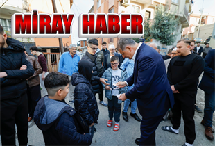 İzmir Büyükşehir Belediye Başkanı Dr. Cemil Tugay, Vatandaşlarla bayramlaştı