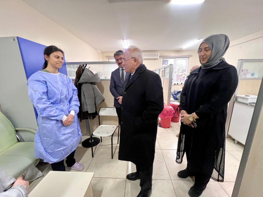 Vali Kumbuzoğlu Aksaray Ağız ve Diş Sağlığı Merkezi’ni ziyaret etti – Birlik Haber Ajansı