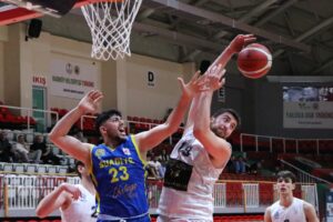 Çiftlikköy Belediye 2.Lig Yolunda Çukurova Üniversitesi Karşısında