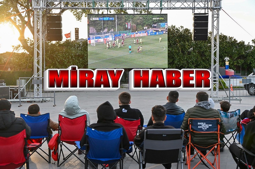 YALOVA’DA UEFA FİNAL DEV EKRANDA ÇOŞKU VARDI