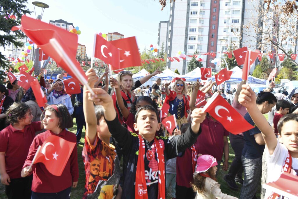 DEPREMİ YAŞAMIŞ ÇOCUKLAR MORAL BULDU