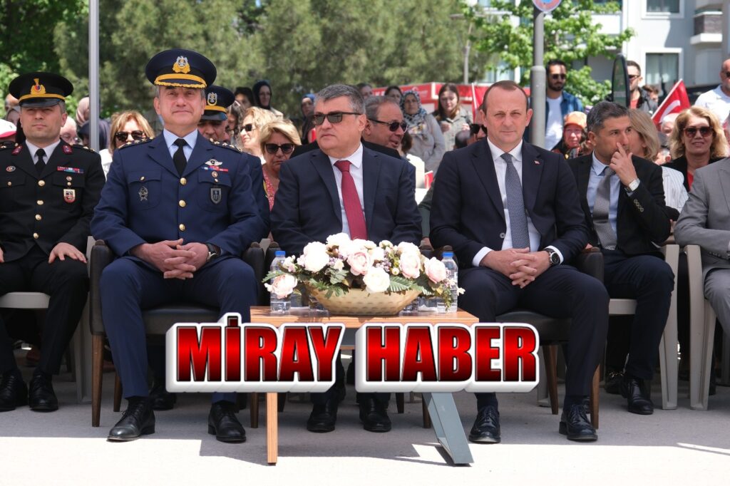 Yalova Çiftlikköy’de Coşkulu 19 Mayıs Kutlaması