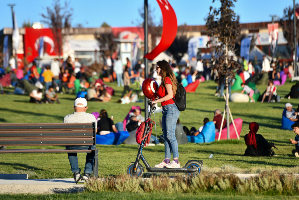 DOĞA İLE İÇ İÇE FESTİVAL ALANI, EĞİTİM SERALARI…