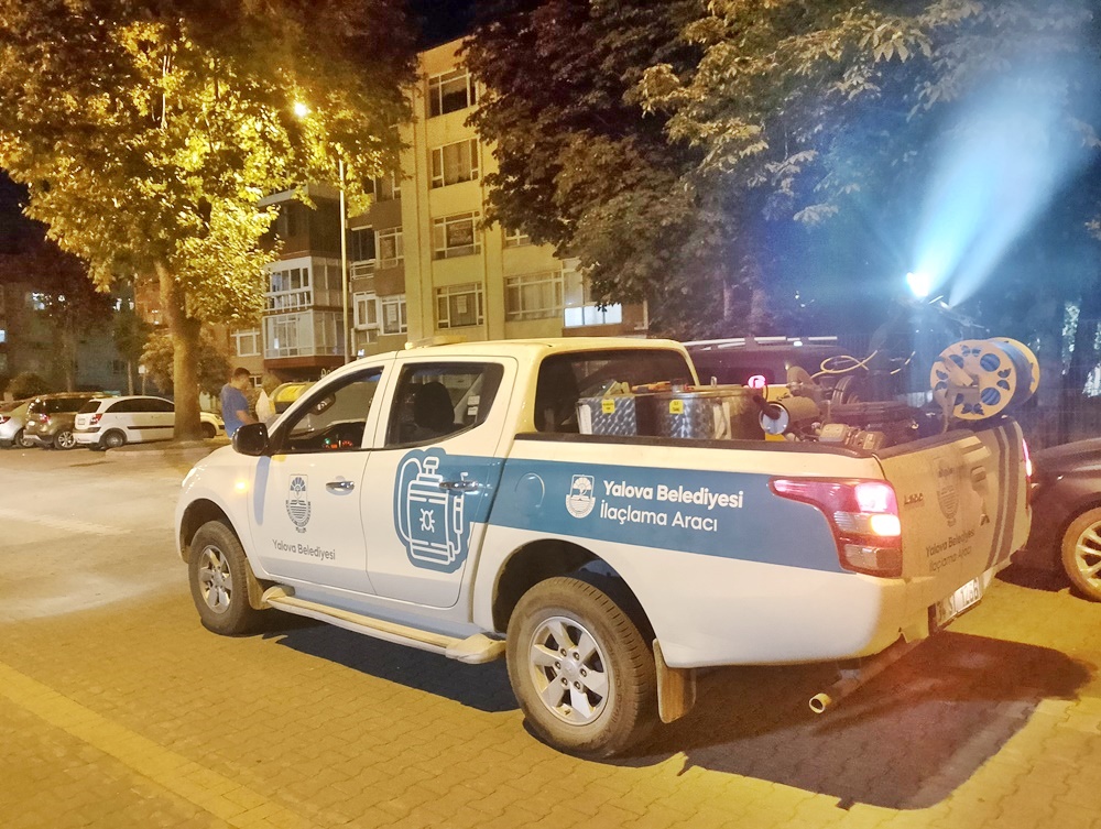 YALOVA DA ÇEVRE DOSTU İLAÇLAMA ÇALIŞMASI