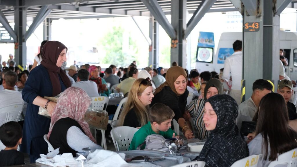 Altınova Belediyesi Aşure Ayı Birlik Ve Beraberlğin Ayıdır