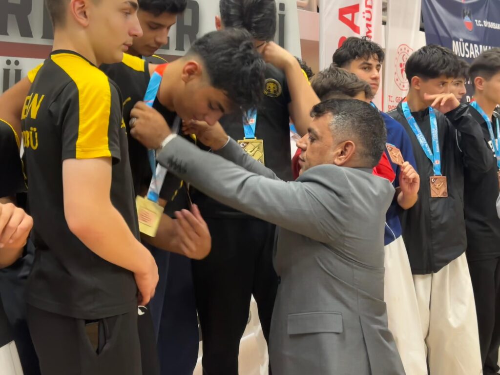 Mehmet Çiçek ” Sporu ve Sporcuyu Desteklemeye Devam Edeceğiz”