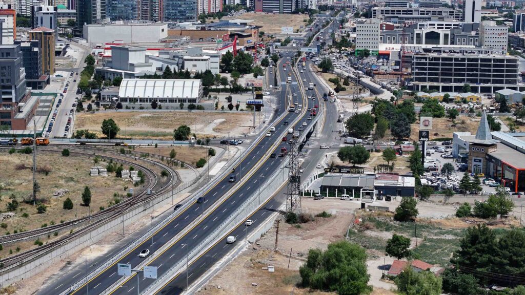 ANKARA DA ASELSAN KÖPRÜLÜ KAVŞAĞI İLE KESİNTİSİZ TRAFİK AKIŞI