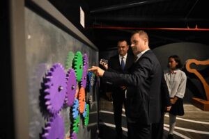 ÜRETEN, SORGULAYAN, DÜŞÜNEN BİREYLER YETİŞECEK