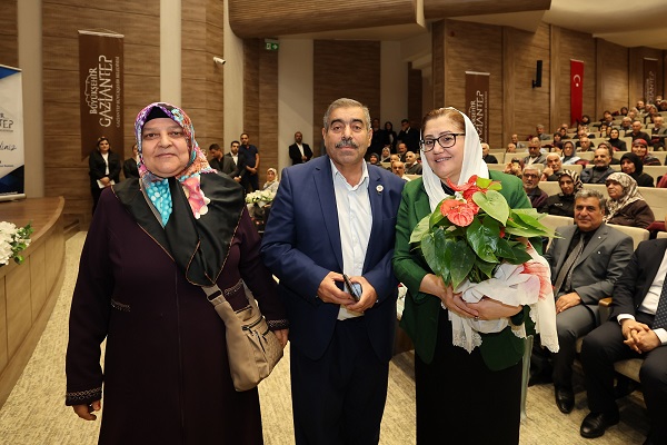 ŞAHİN: “UMRE ZİYARETİ, SADECE BİR YOLCULUK DEĞİL, BİR GÖNÜL SEFERDİR