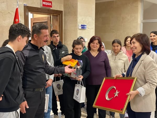 Özel bireyler Dumlupınar Yıldızlar Kütahya İl Emniyet Müdürlüğü Ziyareti