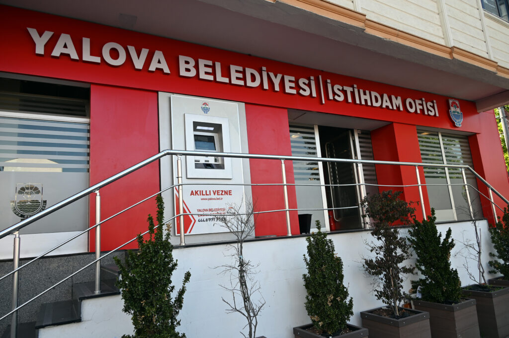 BAŞKAN GÜREL, “İSTİHDAM OFİSİ, UMUT KAPISI HALİNE GELDİ