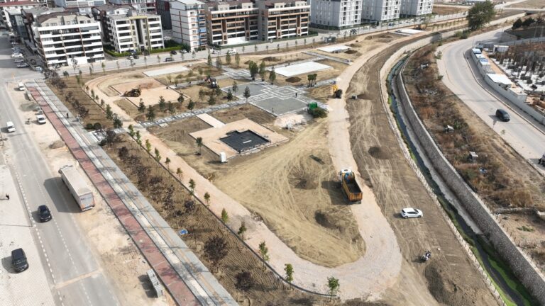 Her Ağaç Çocuklarımıza Emanet Olarak Bırakılacak En Değerli Bir Hazinedir