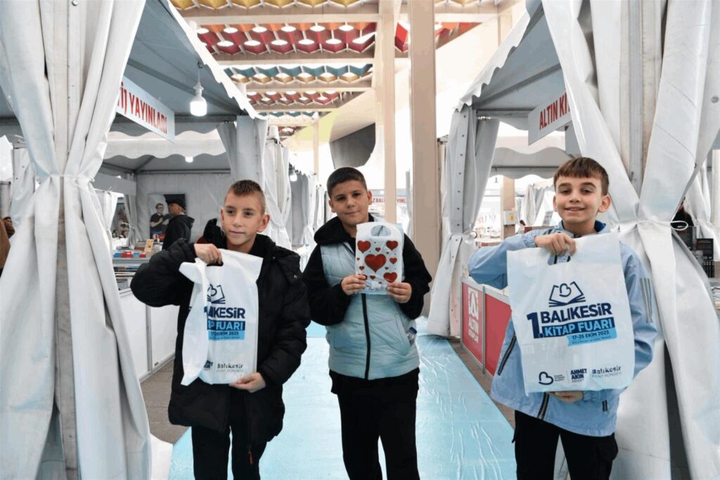 BALIKESİR, TARİHİ VE KÜLTÜRÜYLE ZENGİN BİR ŞEHİRDİR