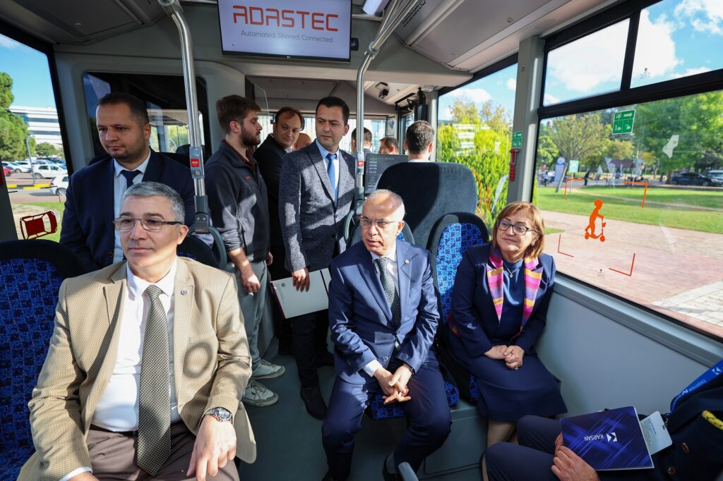 DÜNYA ARTIK GELENEKSEL YÖNTEMLERLE DEĞİL BİLGİYLE ÜRETİMLE YOL ALIYOR