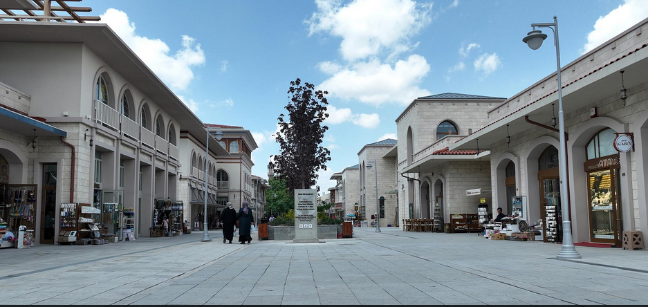 Kentsel Yenileme Alanı ilan edilen Mevlana Çarşısı ve Altın Çarşı yıkımı gerçekleşiyor