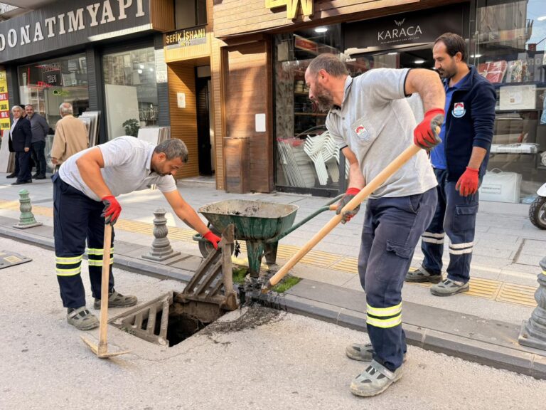 yağmur suyu hatlarının periyodik olarak kontrol edildiyor