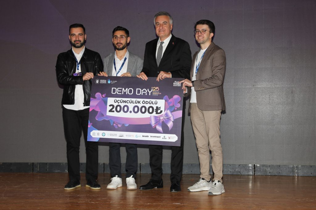 Yapay zeka pazarının, dünya tarihinin en hızlı büyüyen pazarı oldu