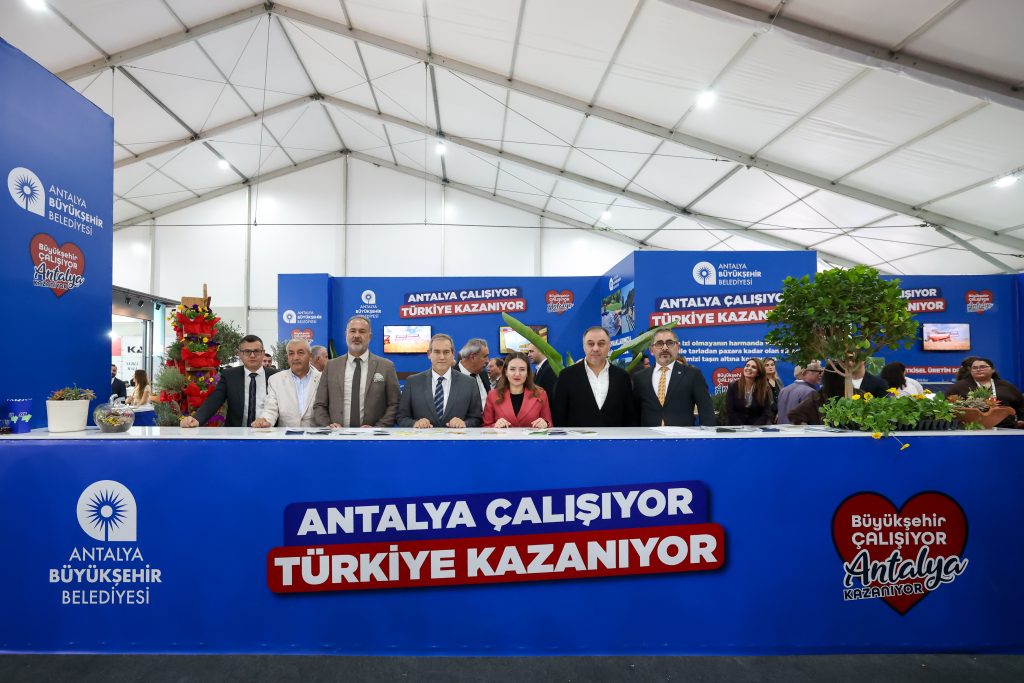 “Süt toplama kooperatiflerine süt soğutma tankları ulaştırdık