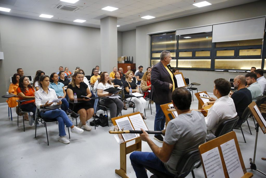 Konservatuvarı’nda; Türk Sanat Müziği, Türk Halk Müziği, Sahne Sanatları,