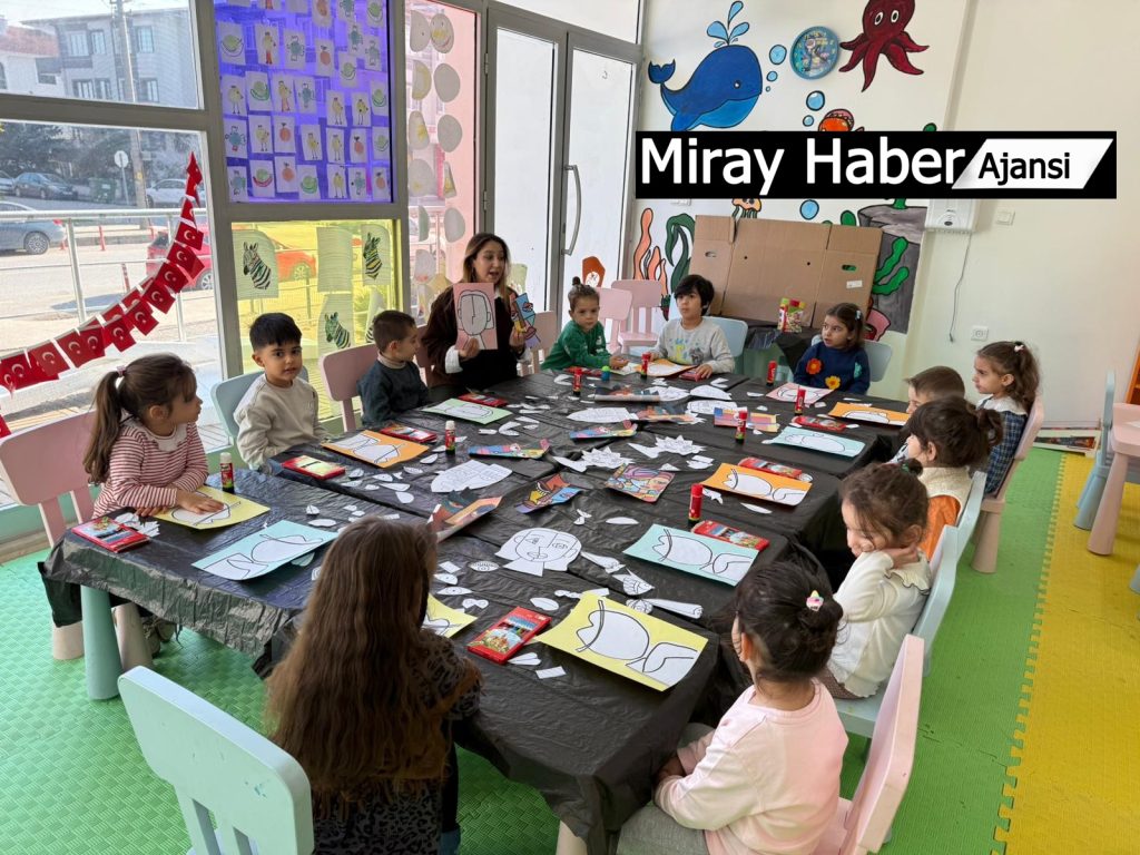 Çeşitli Sanatsal Araçlar Miniklerin Hayal Gücünü Zenginleştirdi