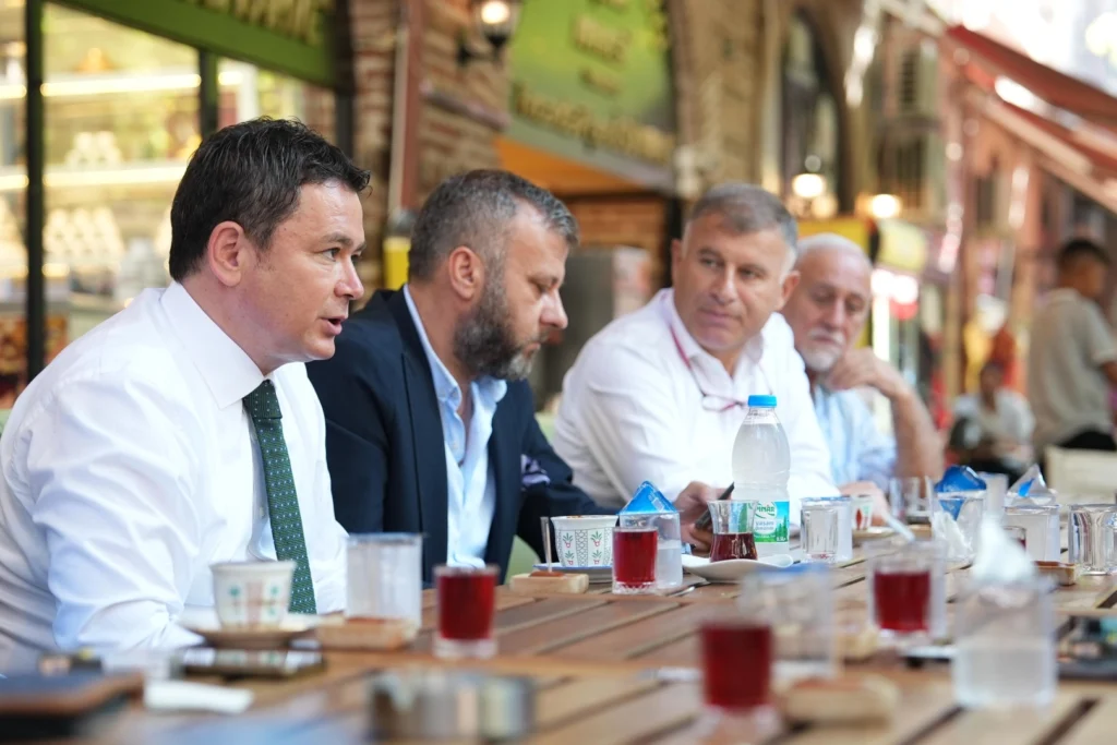Bursa Osmangazi’de Başkan Aydın’dan hanlar esnafına ziyaret