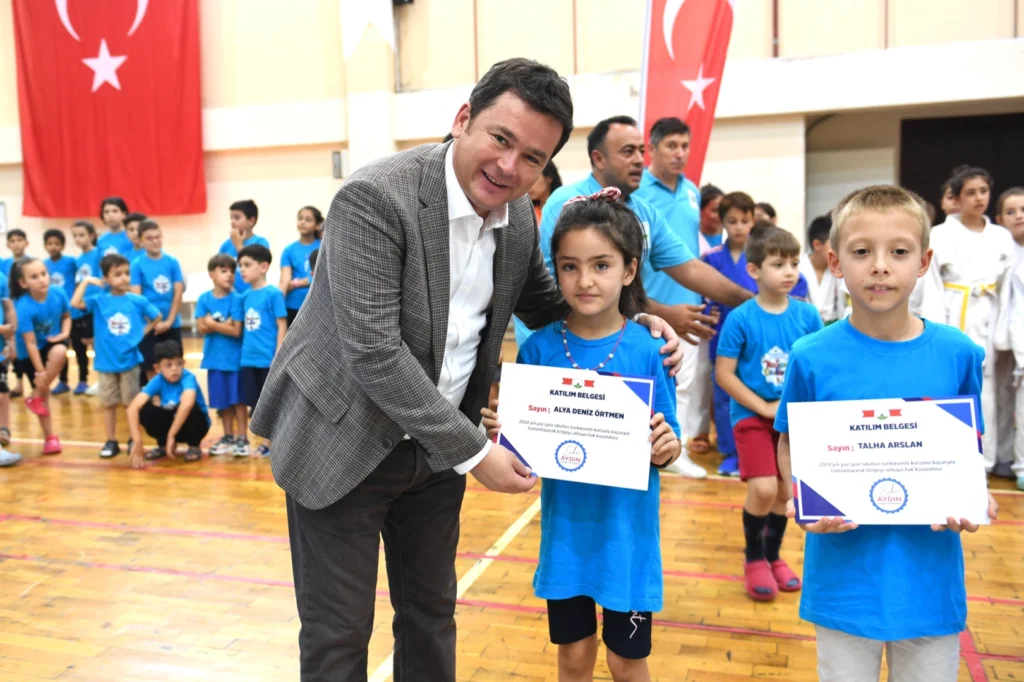 Osmangazi’de genç judo ve taekwondocular sertifikalarını aldı