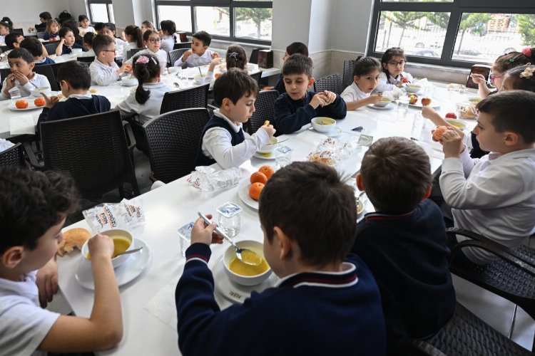 Okul kantinlerinde ‘çorba ve meyve günü’