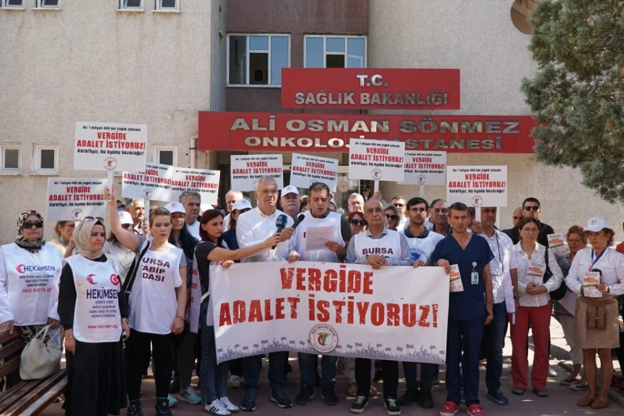 Bursalı tabipler ‘vergide adalet’ için eylemlerini sürdürüyor