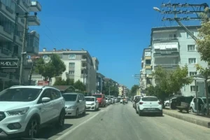 Güzelyalı’da hafta sonları ve İDO’nun geliş saatinde trafik kilitleniyor