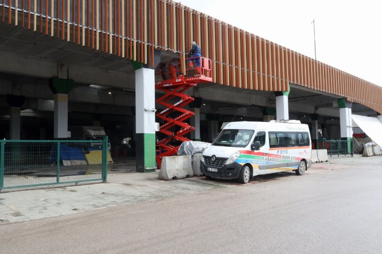 Kocaeli’deki pazar alanına sundurma çalışması başladı