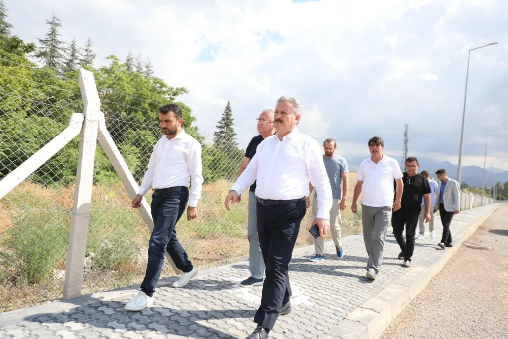 Kayseri Melikgazi’de yol çalışması tam gaz