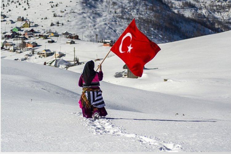 Adalet’ten ‘Türk Bayrağı’ temalı yarışma sonuçlandı