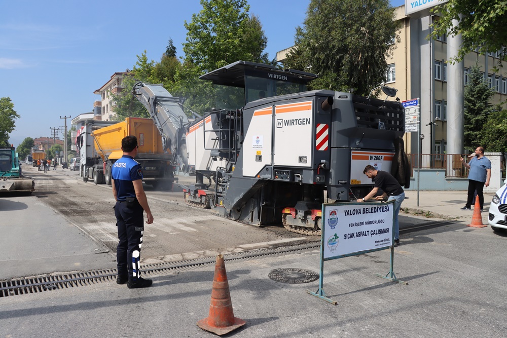 YALOVA DA YAZ SEZONU YOL ÇALIŞMALARI