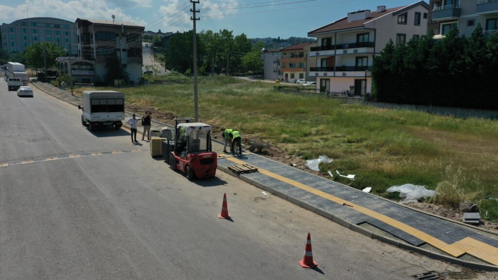 YALOVA BELEDİYESİ YOL BAKIM VE ONARIM ÇALIŞMASI