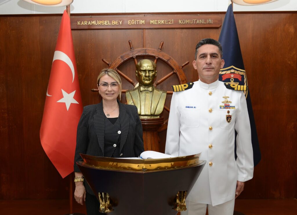 BAŞKAN FAZLACA’DAN: GARNİZON EGTİM MERKEZİ KOMUTANINA ZİYARET