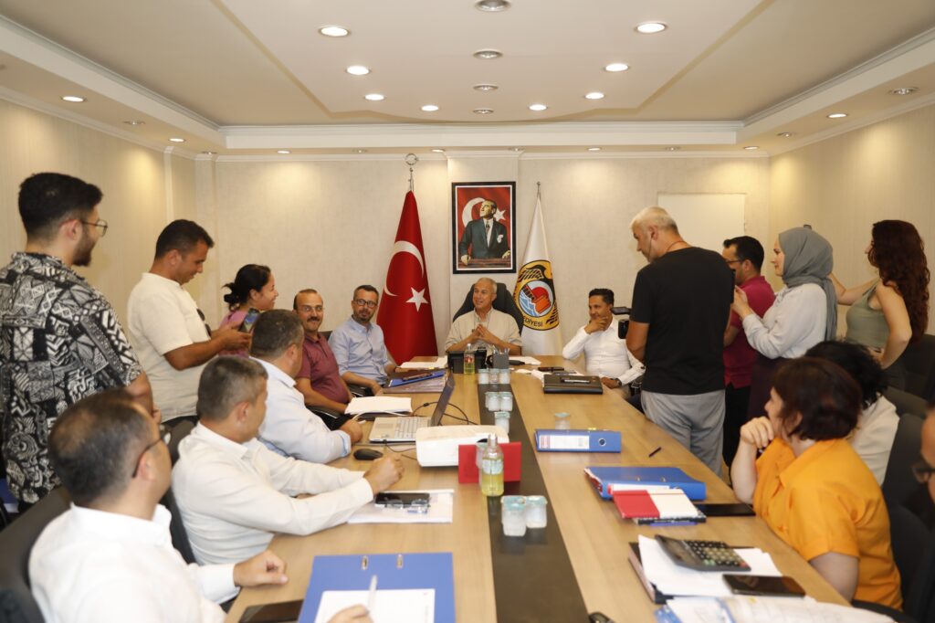 BAŞKAN ÖZÇELİK ÖNEMLİ UYARI VE AÇIKLAMALARDA BULUNDU